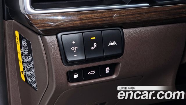Kia K7 2018 — photo 16