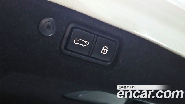 Kia K7 2018 — photo 17