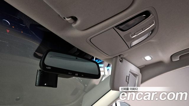 Kia K7 2018 — photo 20