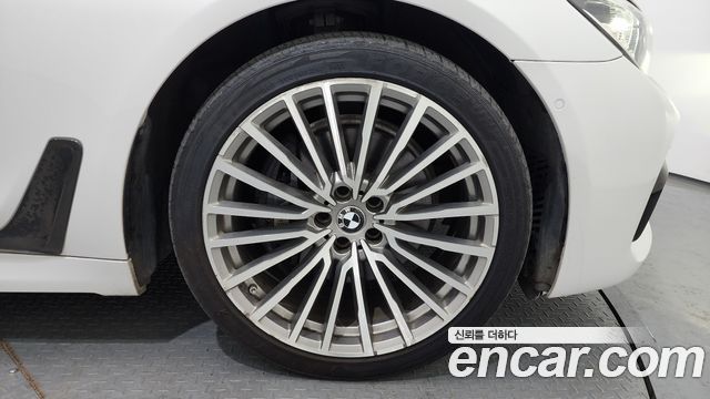 BMW 7-Series 2016 — photo 5