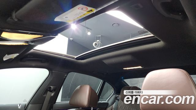 BMW 7-Series 2016 — photo 19