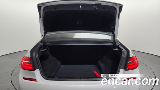 BMW 7-Series 2016 — photo 20
