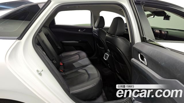 Kia K5 2021 — photo 18