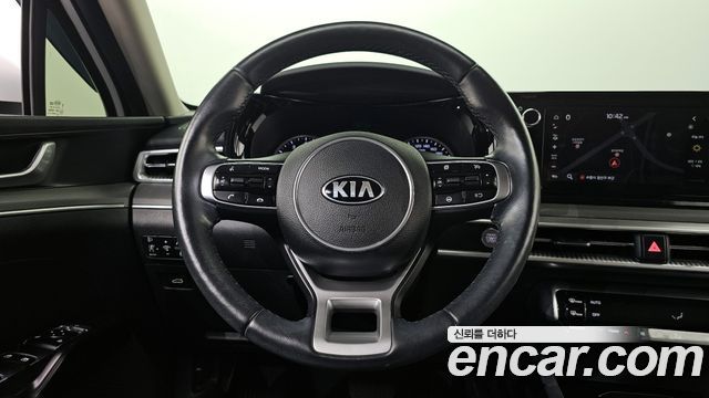Kia K5 2021 — photo 19