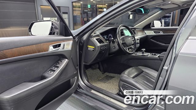 Genesis G80 2017 — photo 13