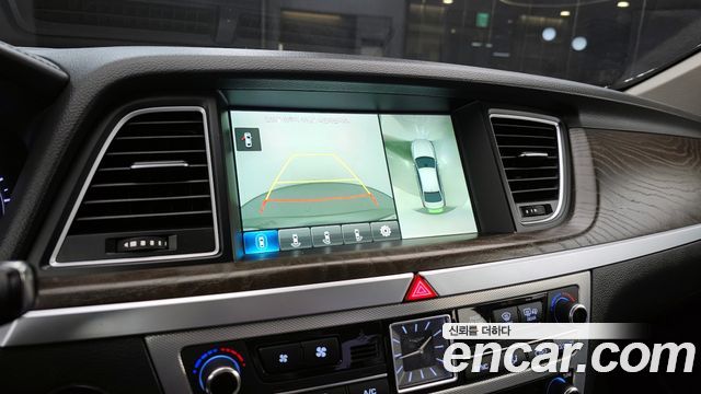 Genesis G80 2017 — photo 21
