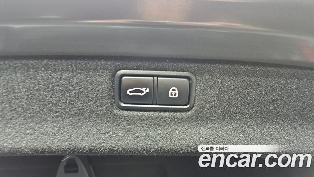 Genesis G80 2017 — photo 26