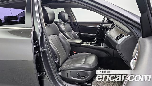 Genesis G80 2017 — photo 16