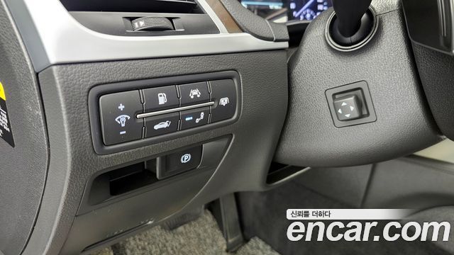 Genesis G80 2017 — photo 28