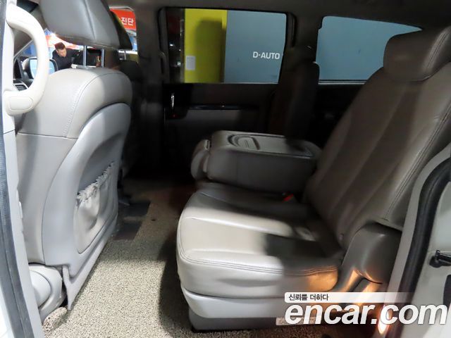 Kia Canival 2014 — photo 7