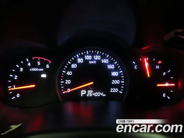 Kia Canival 2014 — photo 9