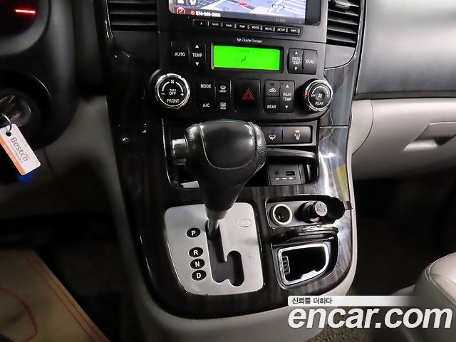 Kia Canival 2014 — photo 13