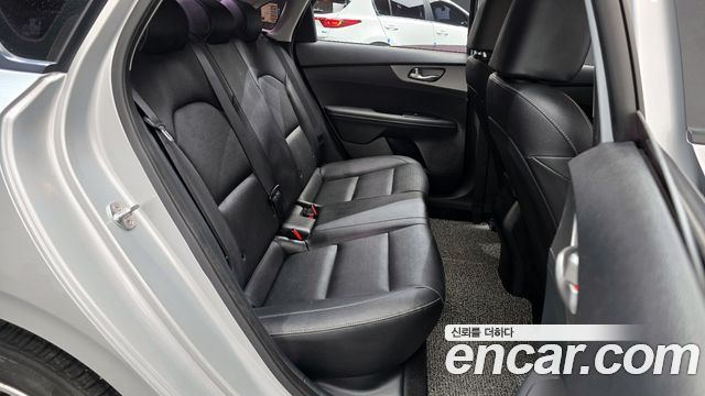 Kia K3 2019 — photo 11