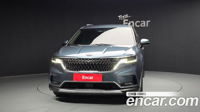 Kia Canival 2021 — photo 3