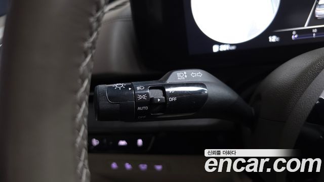 Kia Canival 2021 — photo 24