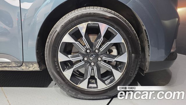 Kia Canival 2021 — photo 7