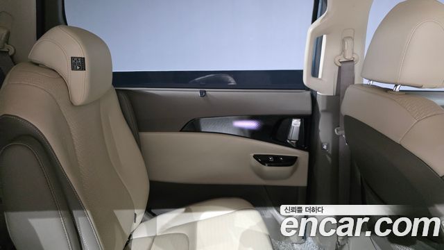 Kia Canival 2021 — photo 15