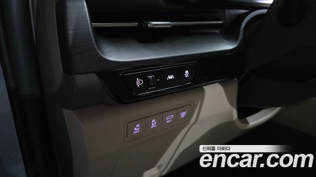 Kia Canival 2021 — photo 32