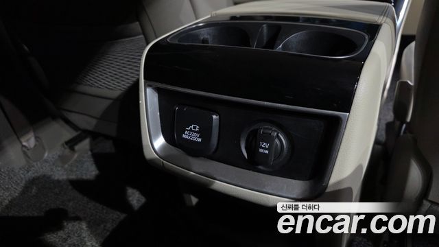 Kia Canival 2021 — photo 34