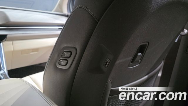 Kia Canival 2021 — photo 38