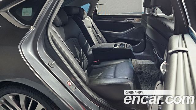 Genesis G80 2018 — photo 17