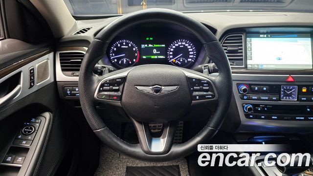 Genesis G80 2018 — photo 18