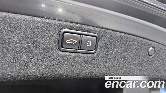 Genesis G80 2018 — photo 31