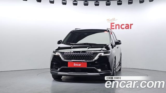 Kia Canival 2023 — photo 3