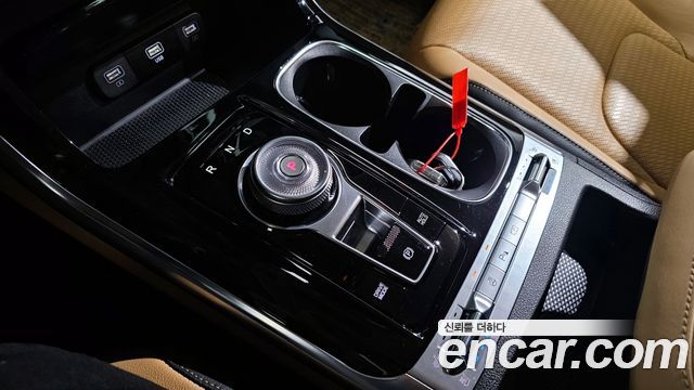 Kia Canival 2023 — photo 12