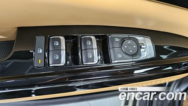Kia Canival 2023 — photo 21