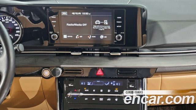 Kia Canival 2023 — photo 26