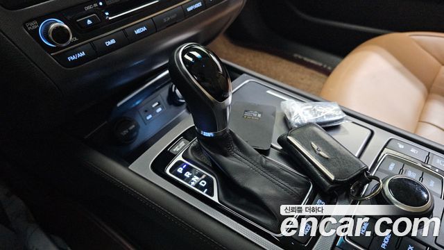 Hyundai Genesis 2015 — photo 9