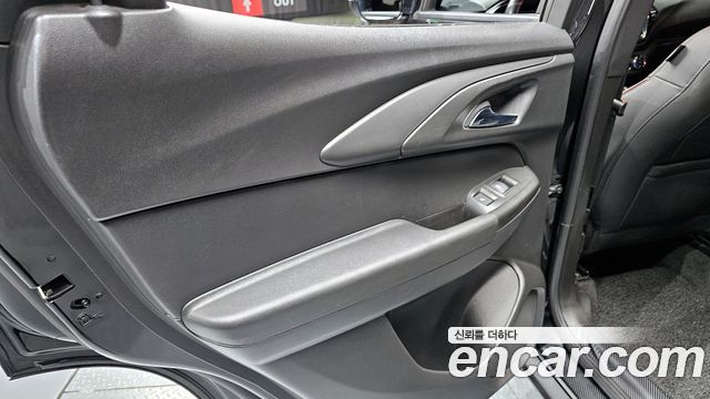 Chevrolet Korea Trailblazer 2022 — photo 15