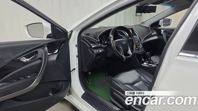 Hyundai Grandeur 2015 — photo 10