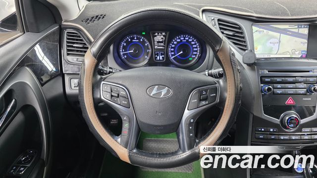 Hyundai Grandeur 2015 — photo 13