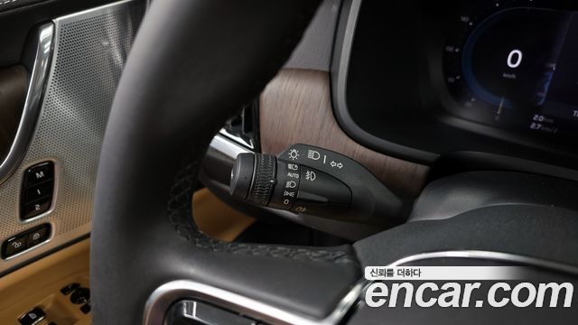 Volvo S90 2023 — photo 32