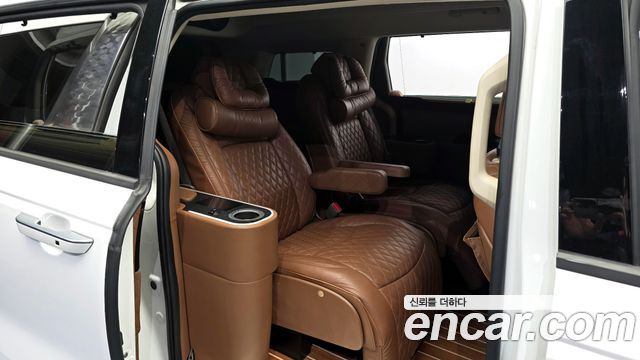 Kia Canival 2022 — photo 11
