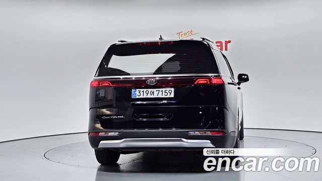 Kia Canival 2021 — photo 4