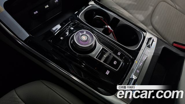 Kia Canival 2021 — photo 12