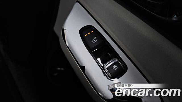 Kia Canival 2021 — photo 24