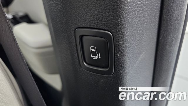 Kia Canival 2021 — photo 25