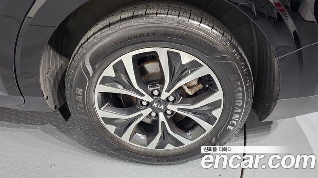 Kia Canival 2021 — photo 7