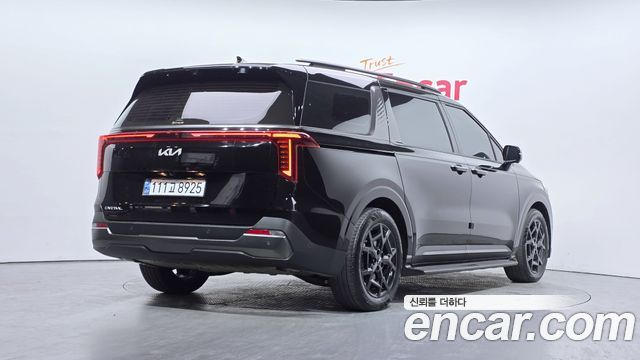 Kia Canival 2025 — photo 2