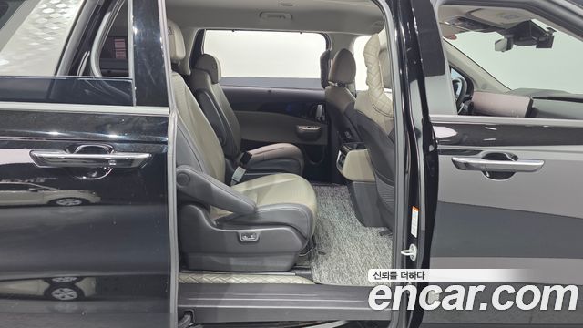 Kia Canival 2025 — photo 18