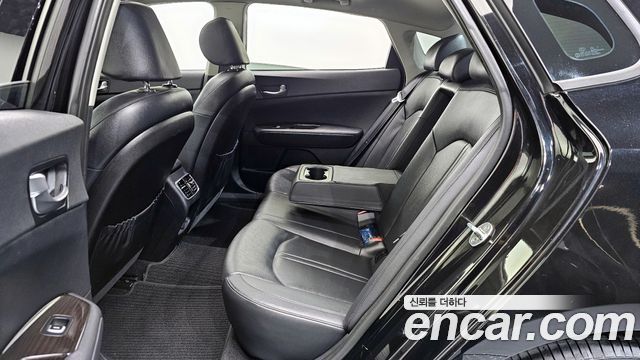 Kia K5 2016 — photo 18