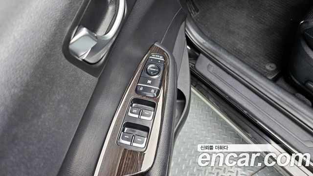 Kia K5 2016 — photo 23