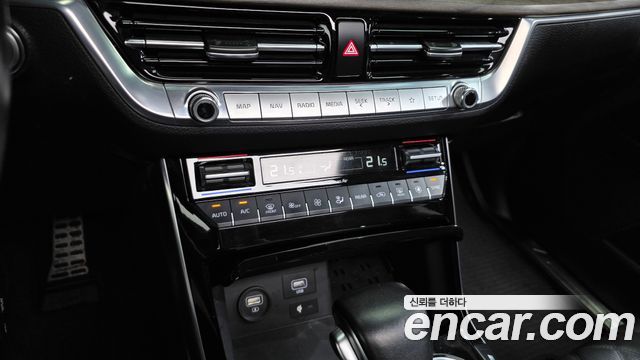 Kia Mohave 2022 — photo 16