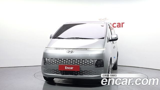 Hyundai Staria 2022 — photo 3