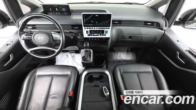 Hyundai Staria 2022 — photo 10