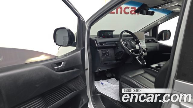 Hyundai Staria 2022 — photo 13